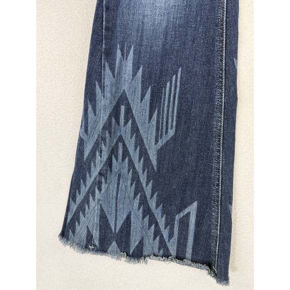 Ariat Womens High Rise Flare Jeans Chimayo Print Dark Wash Denim Sz 30S Raw Hem - Picture 6 of 13